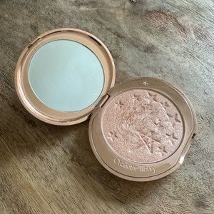 Charlotte Tilbury Highlighter in Champagne Glow